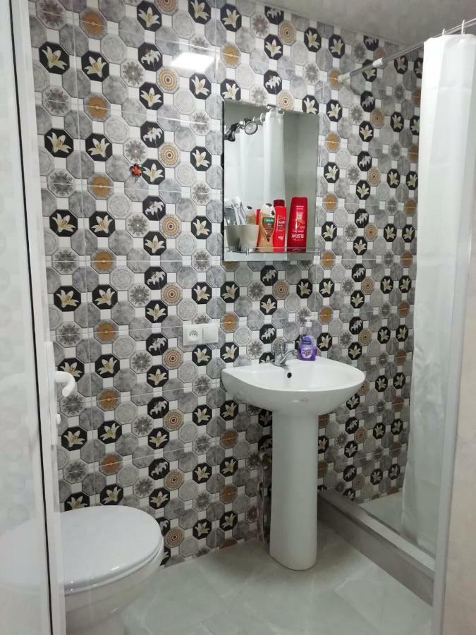 Guliko'S Apartment In Тбилиси Экстерьер фото